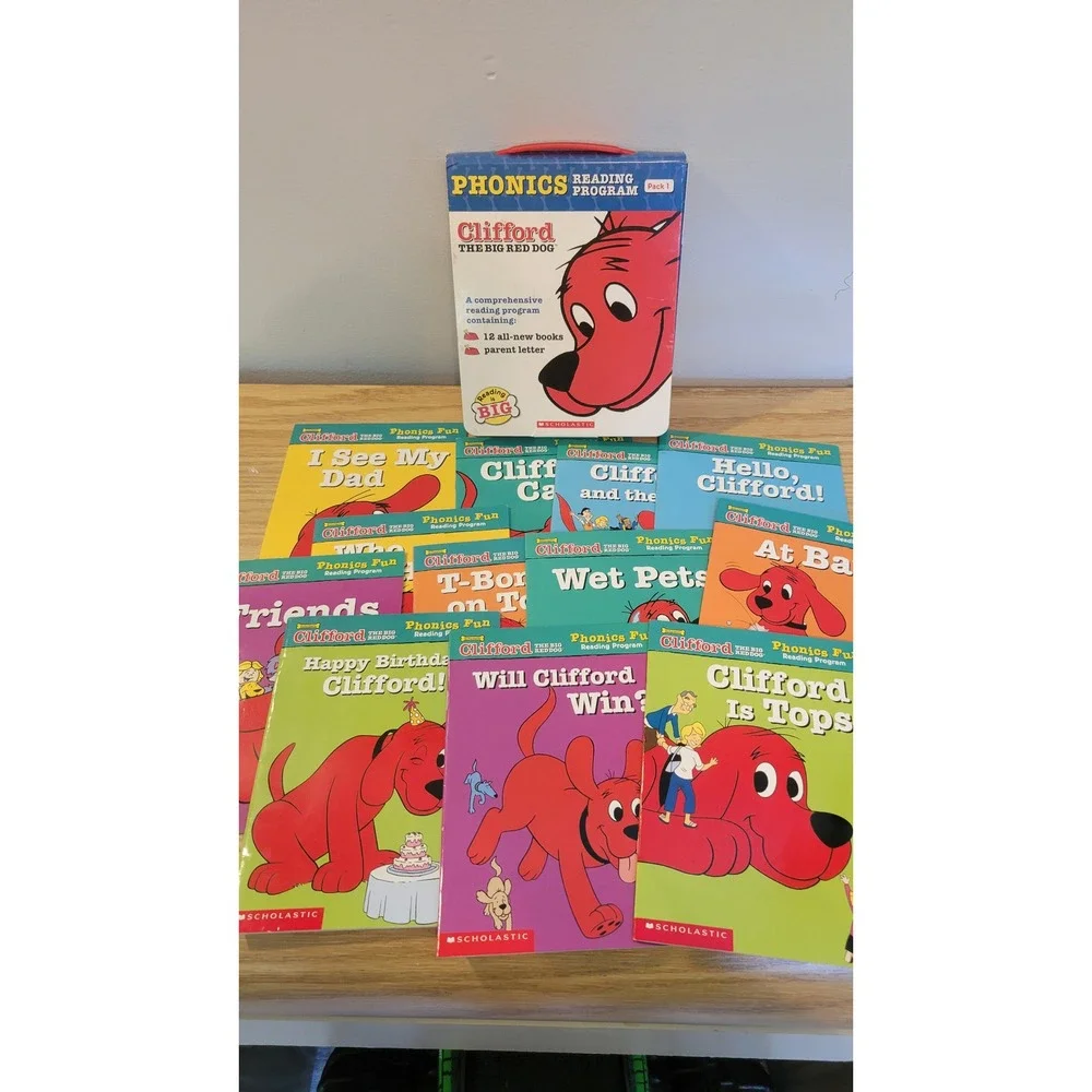 Scholastic Clifford the Big Red Dog Phonics Reading Program Pack 1 12 Book Set